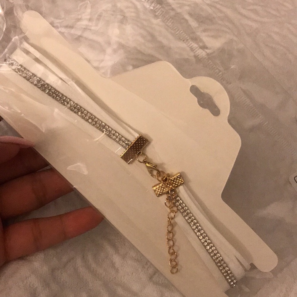 Choker necklace